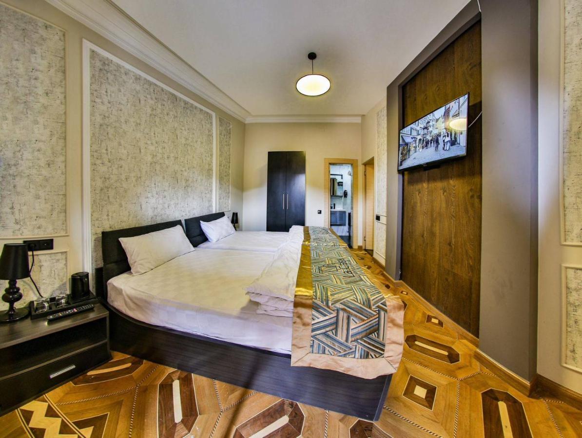 La Casa Hotel Yerevan Bagian luar foto
