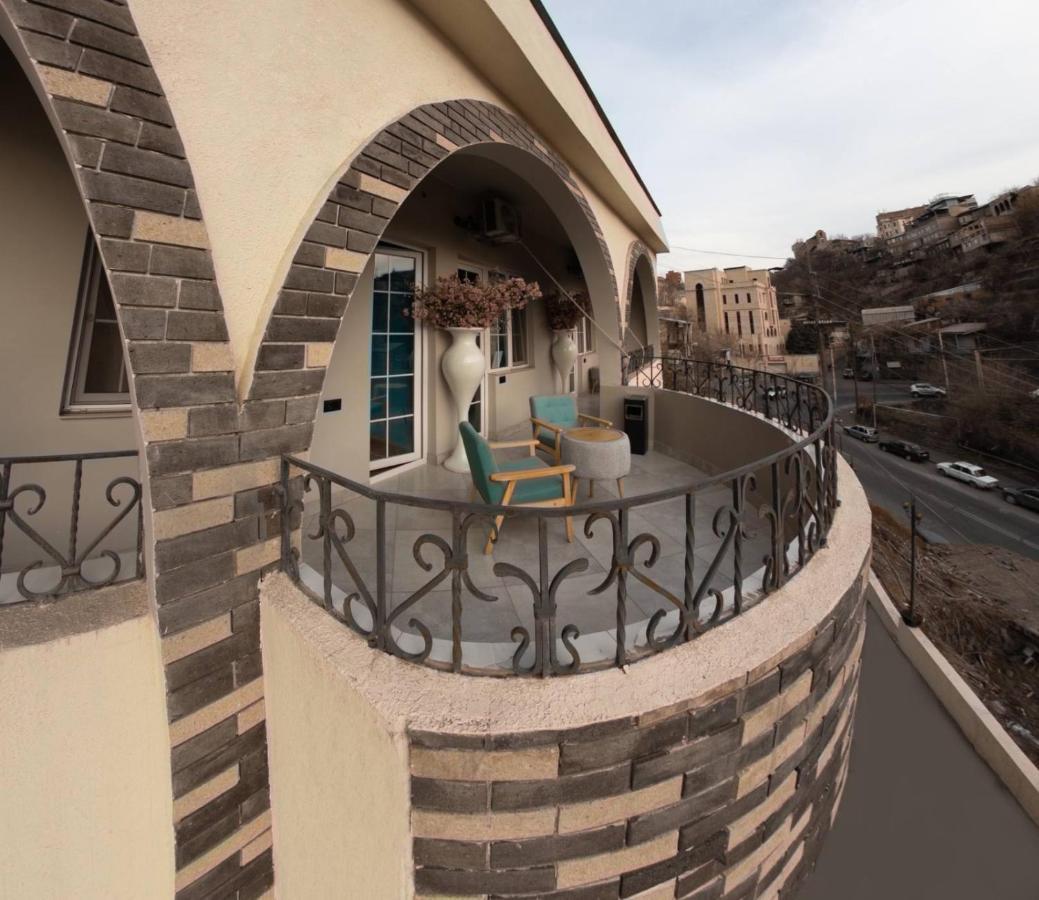 La Casa Hotel Yerevan Bagian luar foto